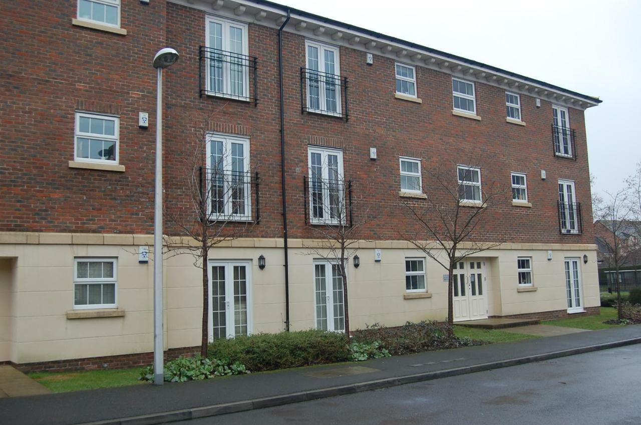 2 Bed 2 Bath At Jago Crt In Newbury - Free Allocated Parking Exterior foto